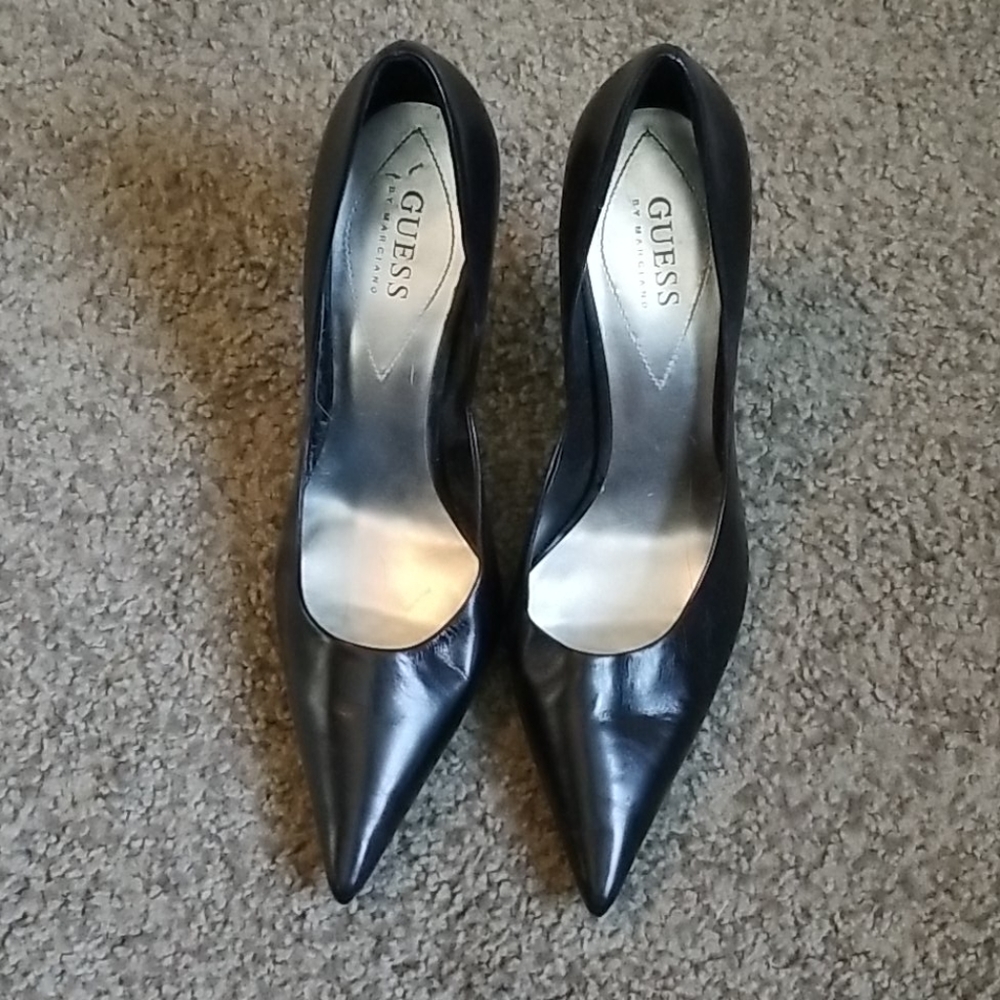 Guess by Marciano Black pumps